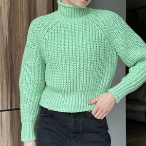 H&M Light Green Chunky Cropped Knit Sweater Cowl Turtleneck sz M
